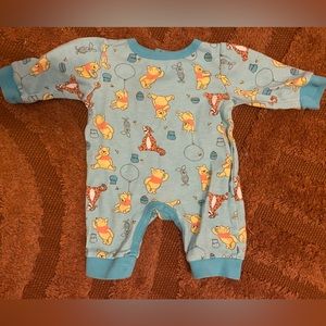 Winnie the pooh 0-3mo long sleeve onsie